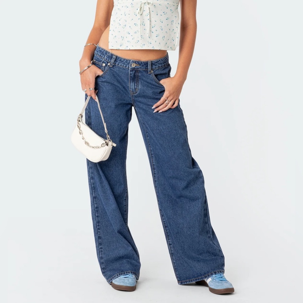 EDIKTED raelynn low rise jeans dark wash